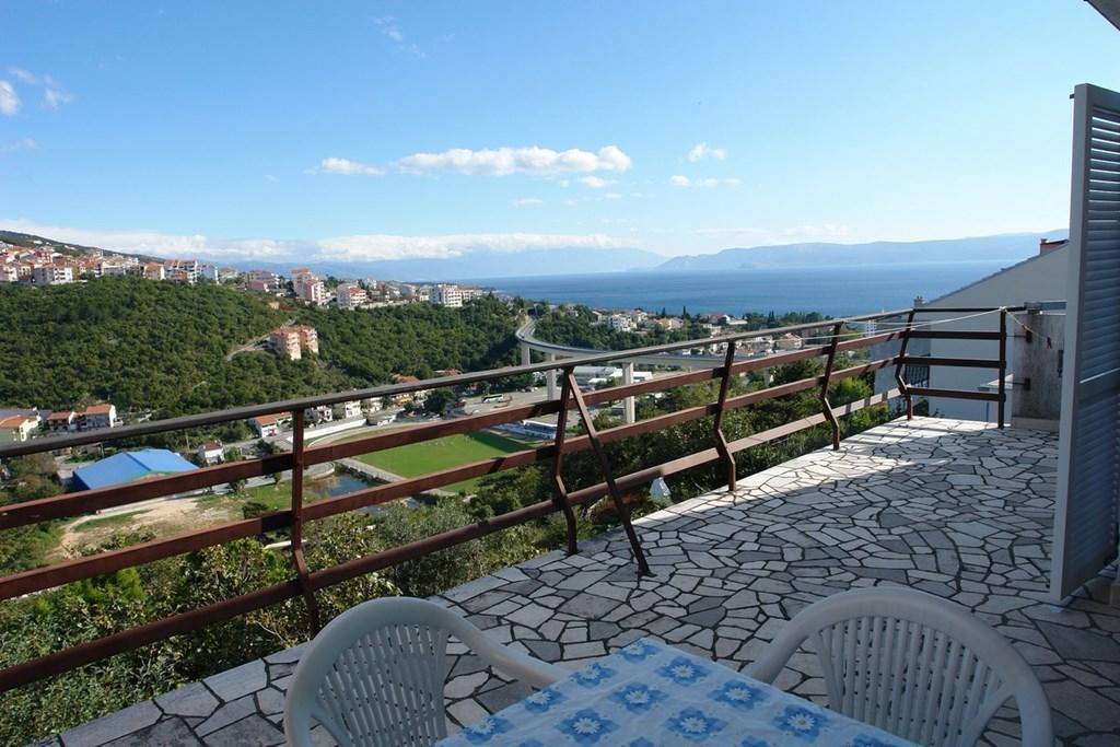Beautiful Apartment In Crikvenica With Kitchen Habitación foto
