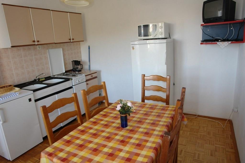 Beautiful Apartment In Crikvenica With Kitchen Habitación foto